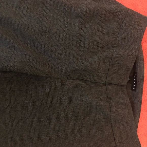 Tribal dress pants, size 8, deep grey plaid - Picture 4 of 12
